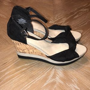 OLD NAVY WOMEN’S BLACK WEDGES